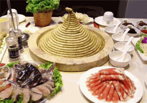 食为先石锅鱼加盟产品图片