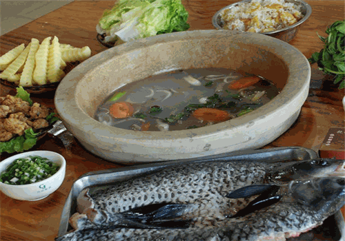 江川石锅鱼加盟产品图片