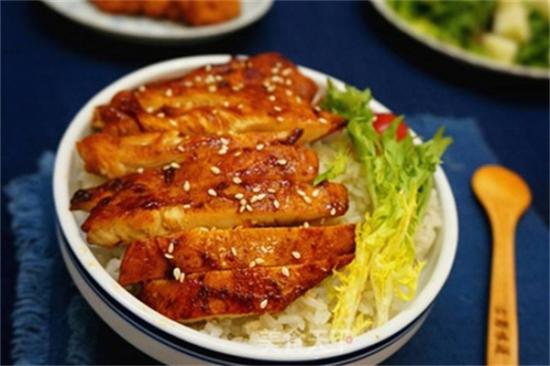 麦乐香鸡扒饭加盟产品图片